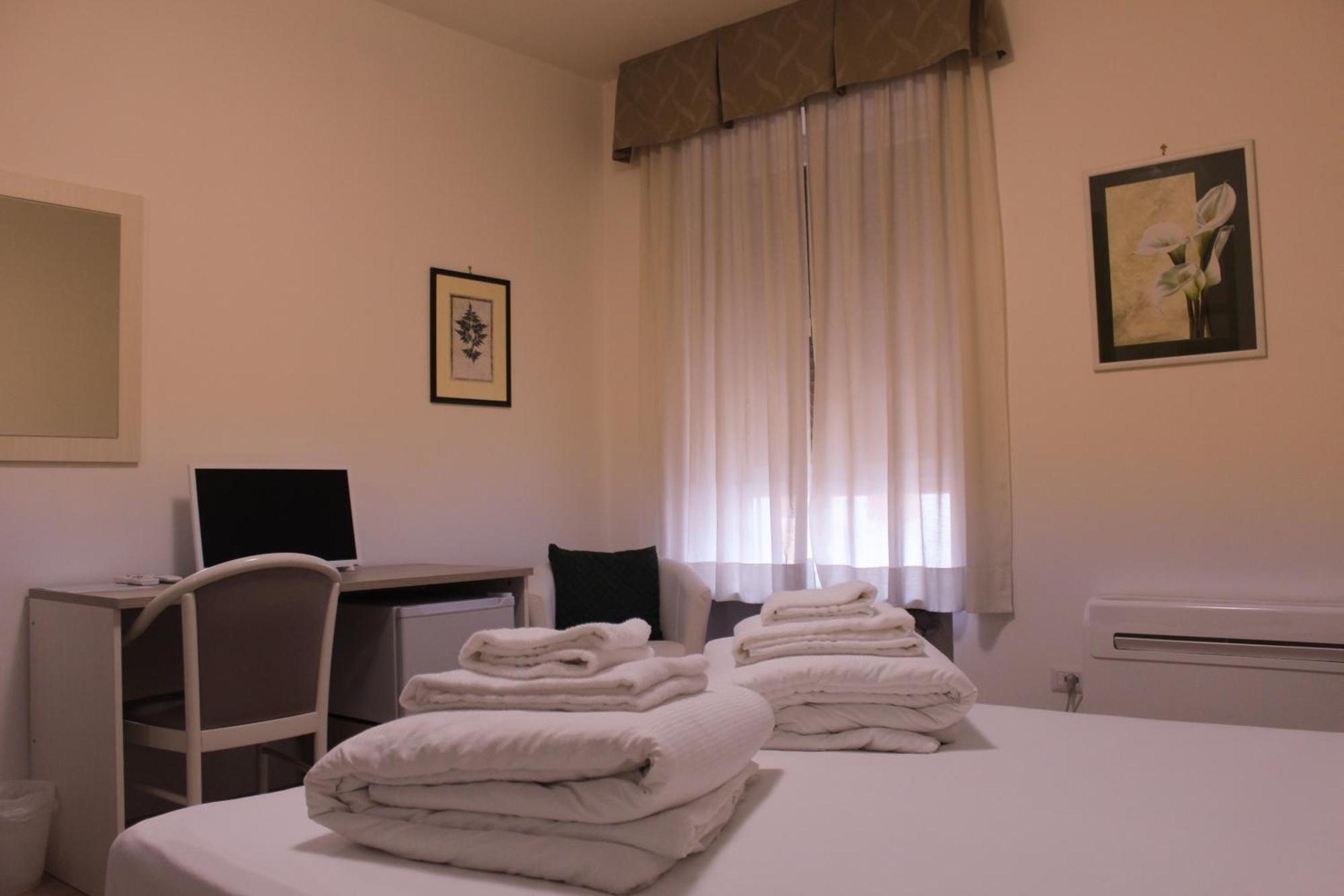 Hotel Roma Palmanova Dış mekan fotoğraf